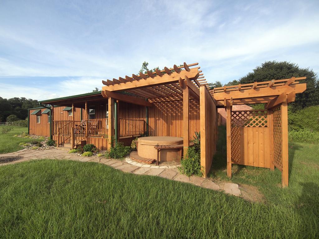 Blisswood Bed And Breakfast Ranch Cat Spring Екстериор снимка