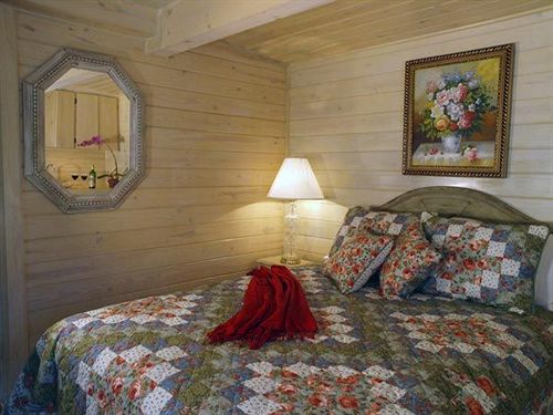 Blisswood Bed And Breakfast Ranch Cat Spring Екстериор снимка