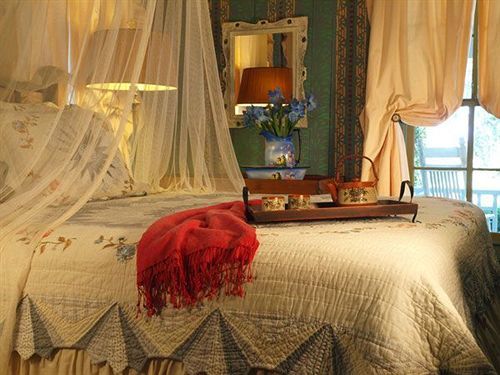 Blisswood Bed And Breakfast Ranch Cat Spring Екстериор снимка